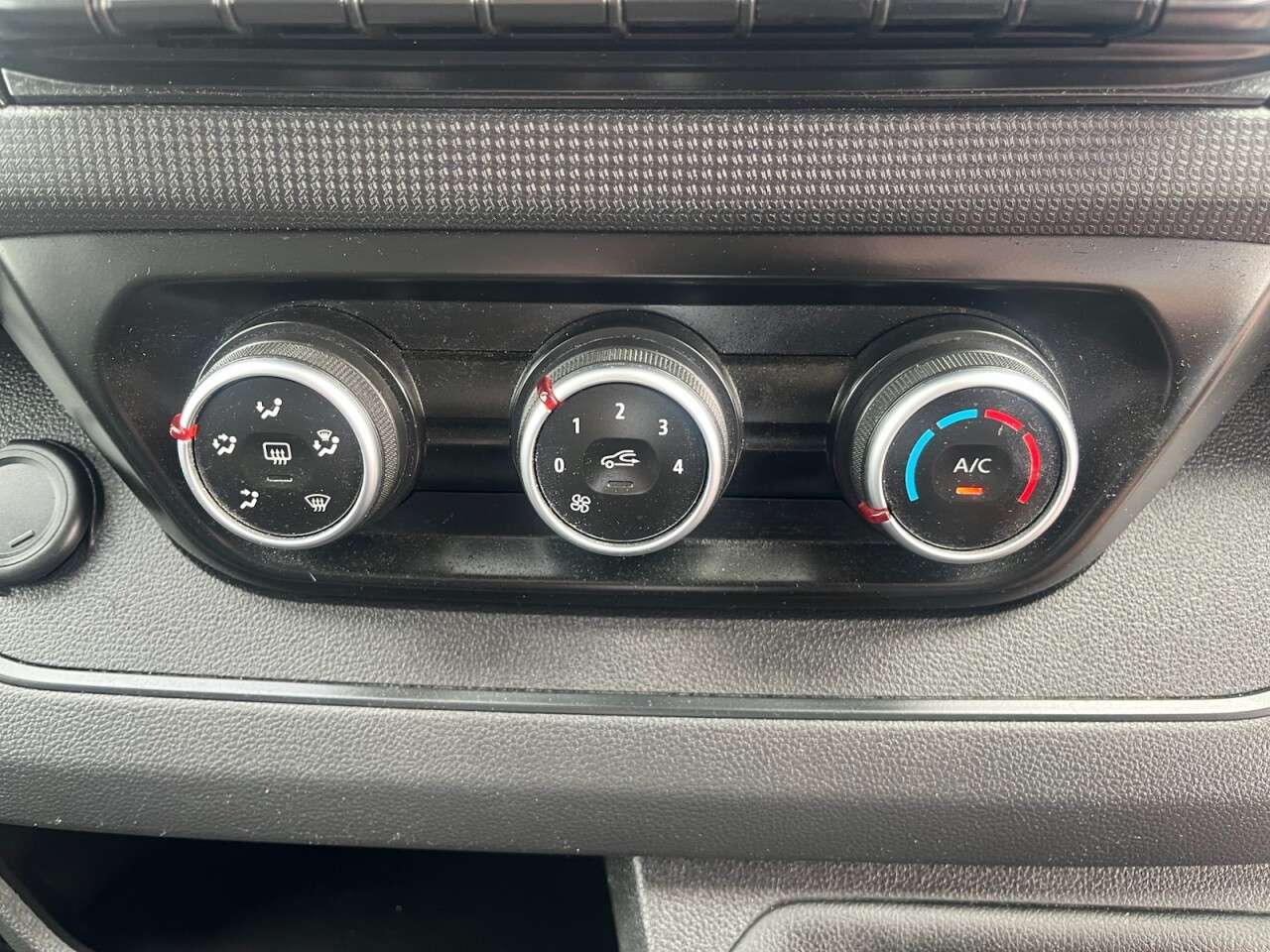 2022 RENAULT TRAFIC 2022 RENAULT TRAFIC