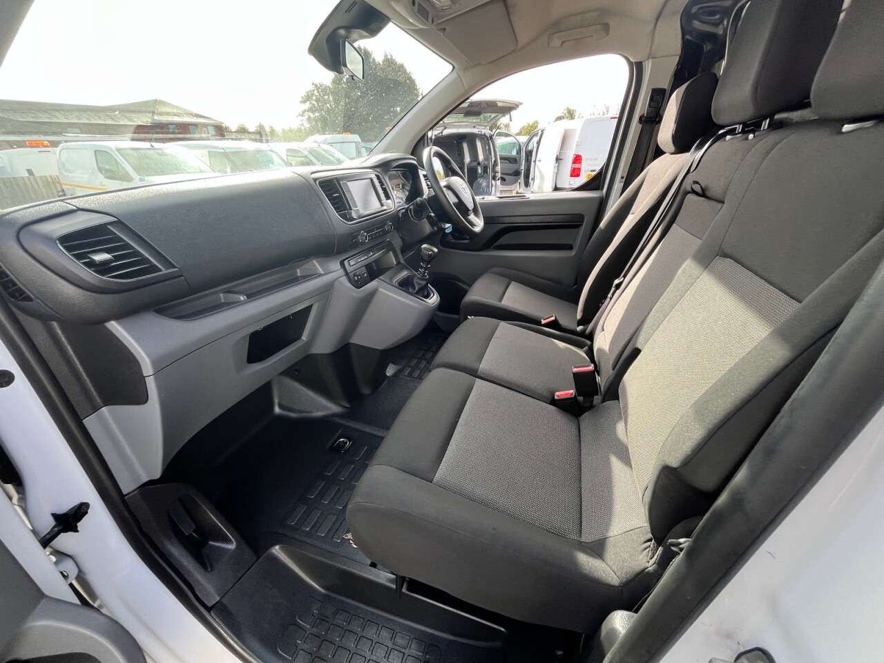 2022 TOYOTA PROACE 2022 TOYOTA PROACE