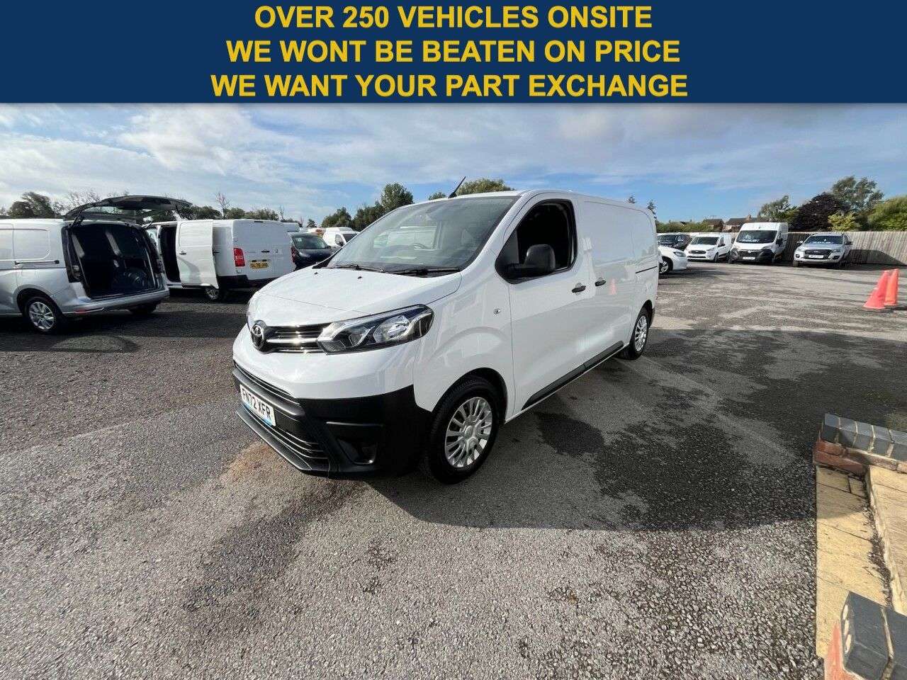 2022 TOYOTA PROACE 2022 TOYOTA PROACE