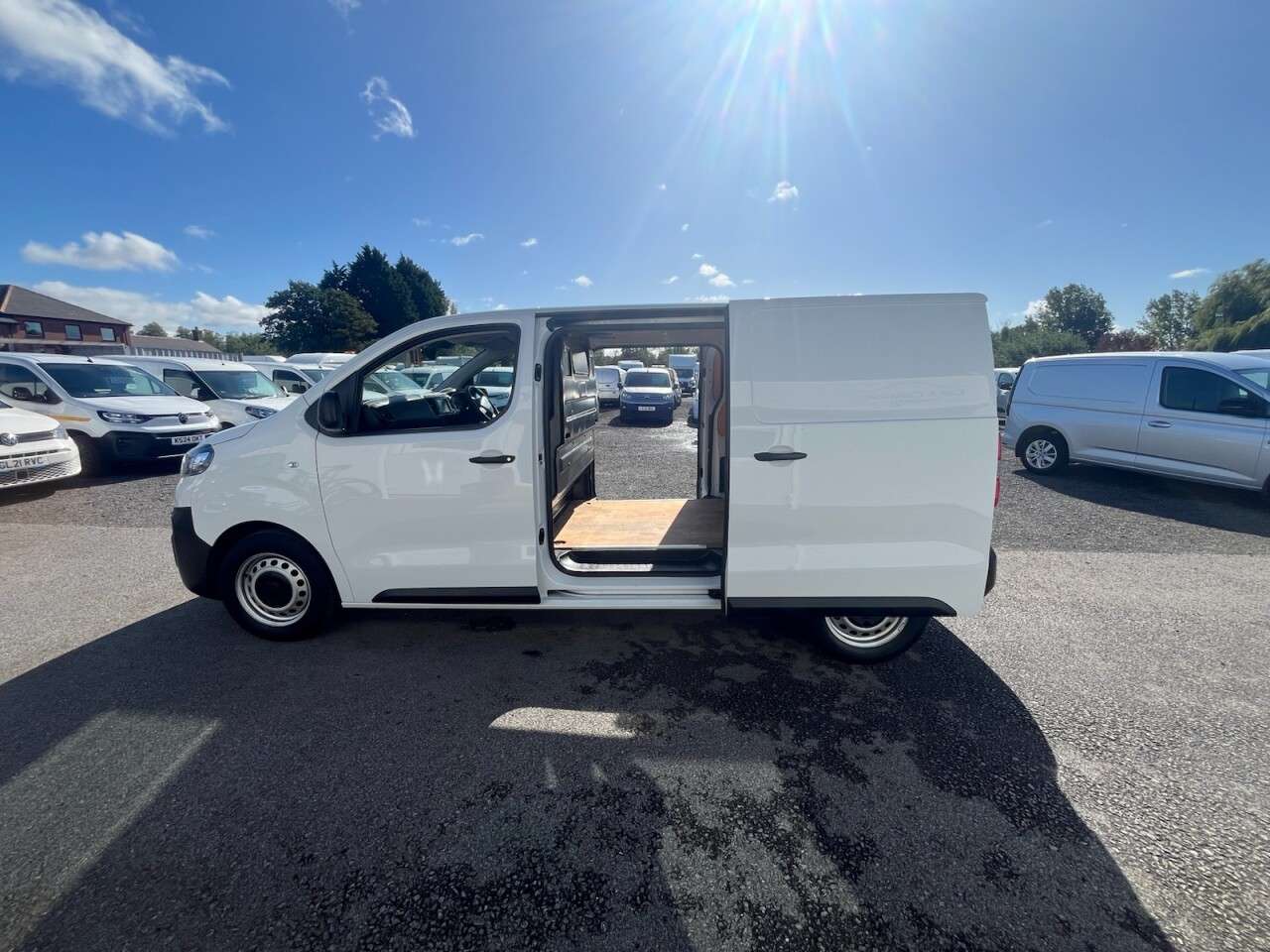 2023 VAUXHALL VIVARO 2023 VAUXHALL VIVARO