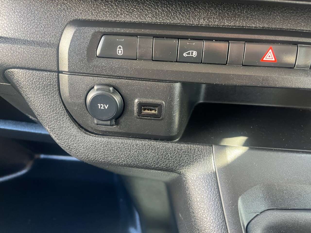 2023 VAUXHALL VIVARO 2023 VAUXHALL VIVARO