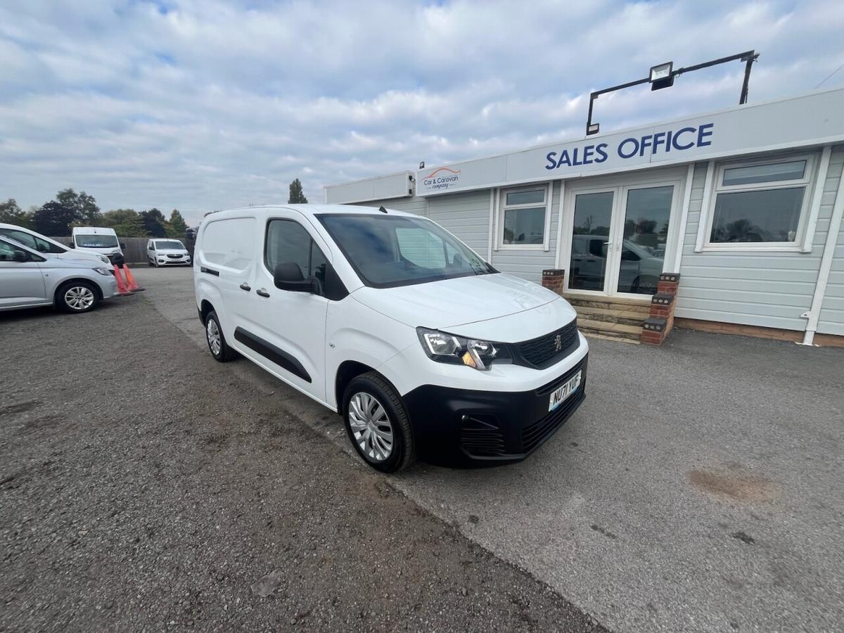 Check out this Peugeot Partner 2021 Diesel Manual