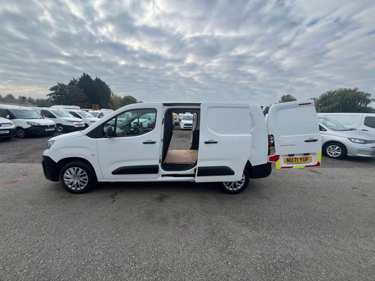 2021 PEUGEOT PARTNER 2021 PEUGEOT PARTNER