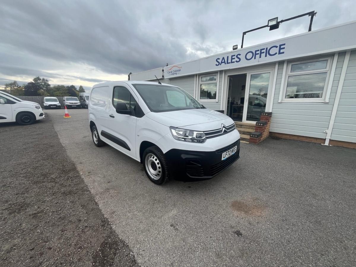 Check out this Citroen Berlingo 2023 Diesel Manual