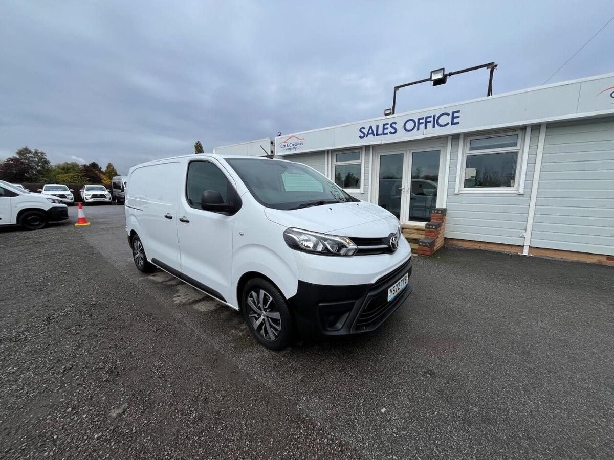 Check out this Toyota Proace 2022 Diesel Manual