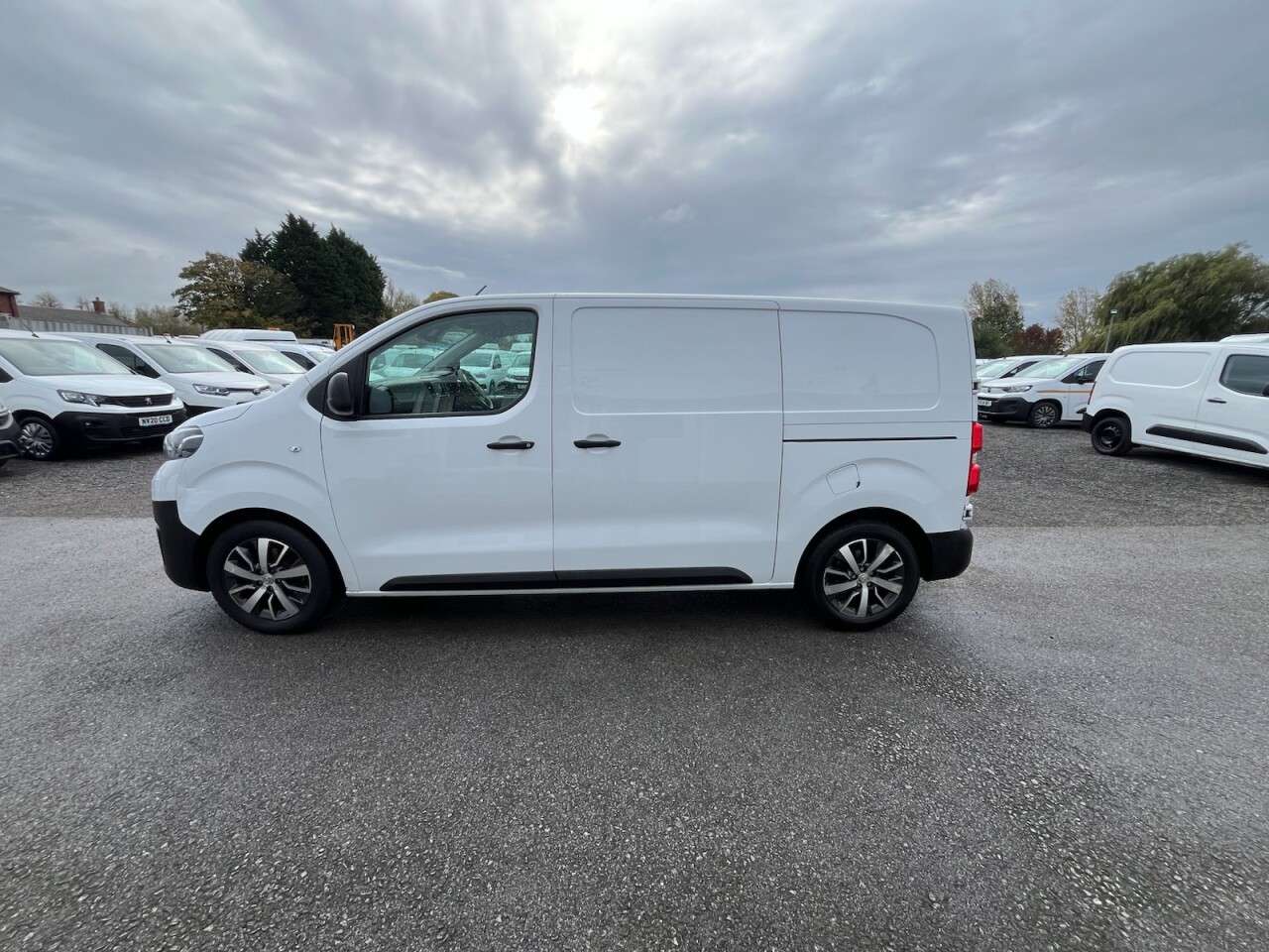 2022 TOYOTA PROACE 2022 TOYOTA PROACE