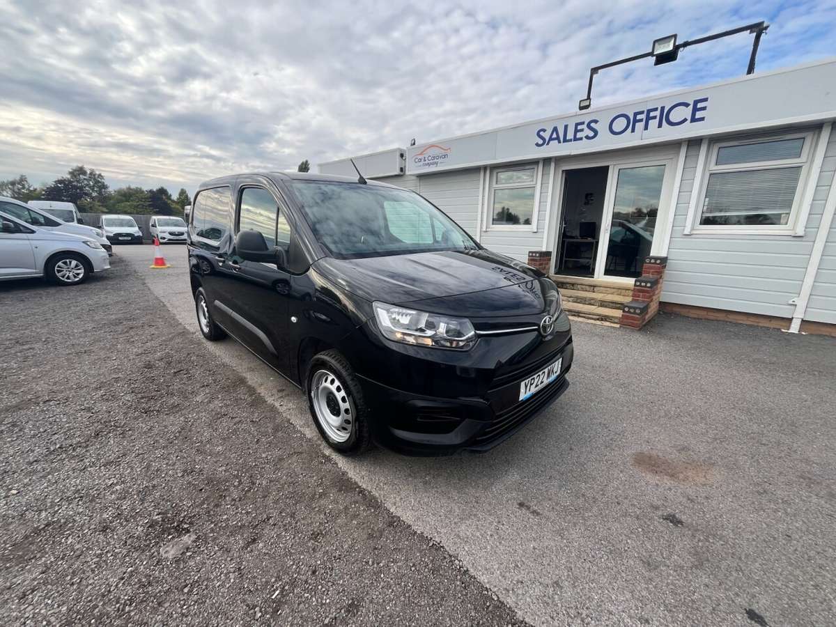 Check out this Toyota Proace City 2022 Diesel Manual