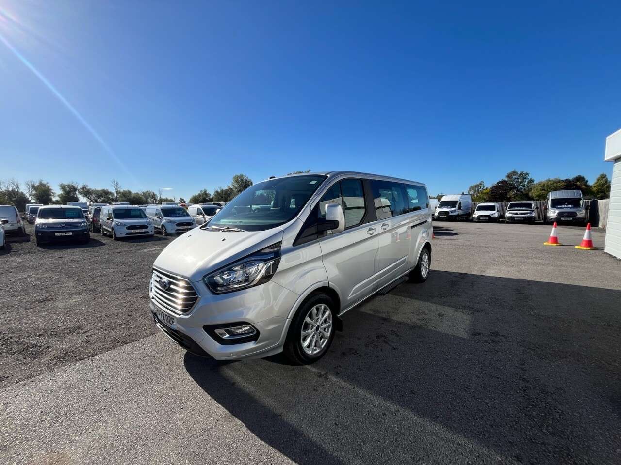 A 2022 FORD TOURNEO CUSTOM 2.0 320 EcoBlue Titanium Minibus Double Cab 5dr Diesel Manual L2 Euro 6 (s/ A 2022 FORD TOURNEO CUSTOM 2.0 320 EcoBlue Titanium Minibus Double Cab 5dr Diesel Manual L2 Euro 6 (s/