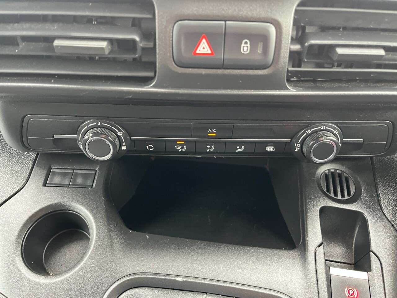 2021 PEUGEOT PARTNER 2021 PEUGEOT PARTNER