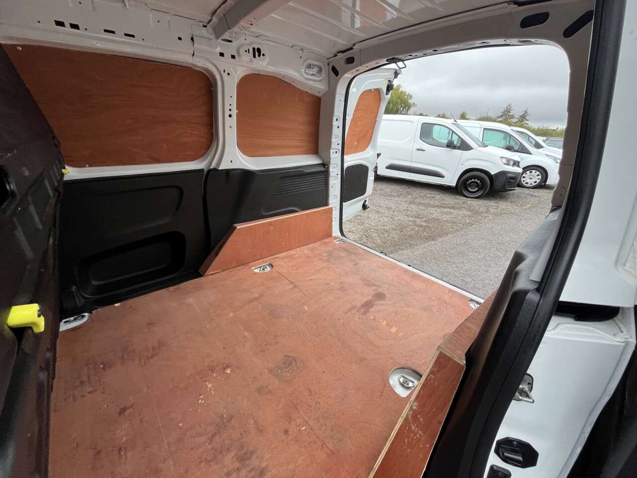 2021 PEUGEOT PARTNER 2021 PEUGEOT PARTNER