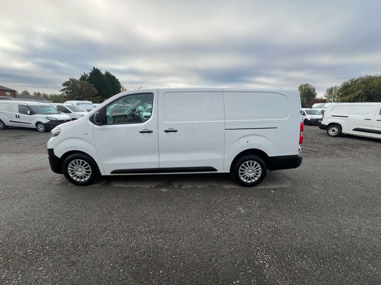 2022 TOYOTA PROACE 2022 TOYOTA PROACE