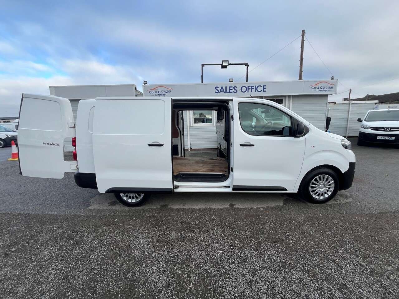 2022 TOYOTA PROACE 2022 TOYOTA PROACE