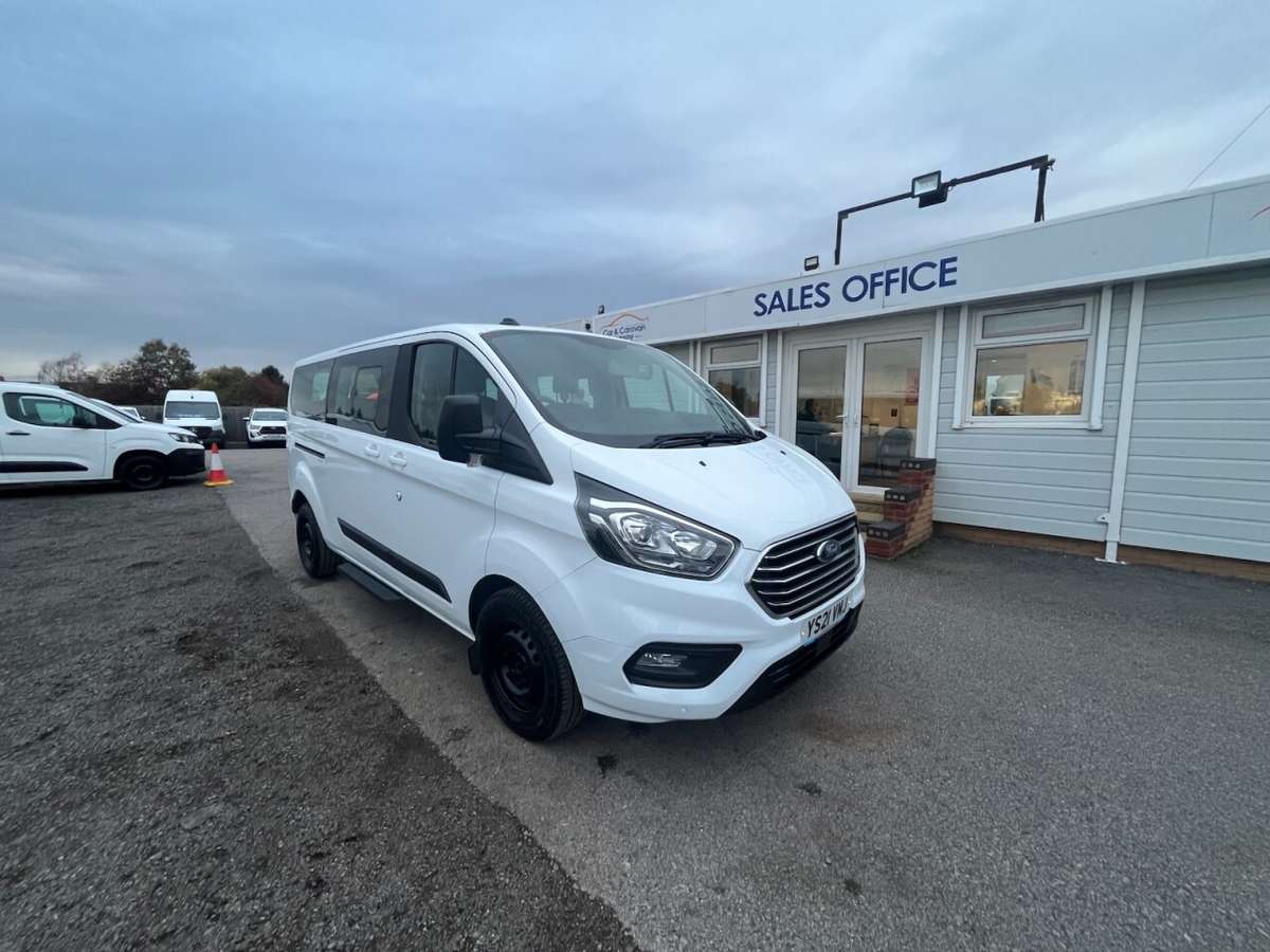 Check out this Ford Tourneo Custom 2021 Diesel Manual