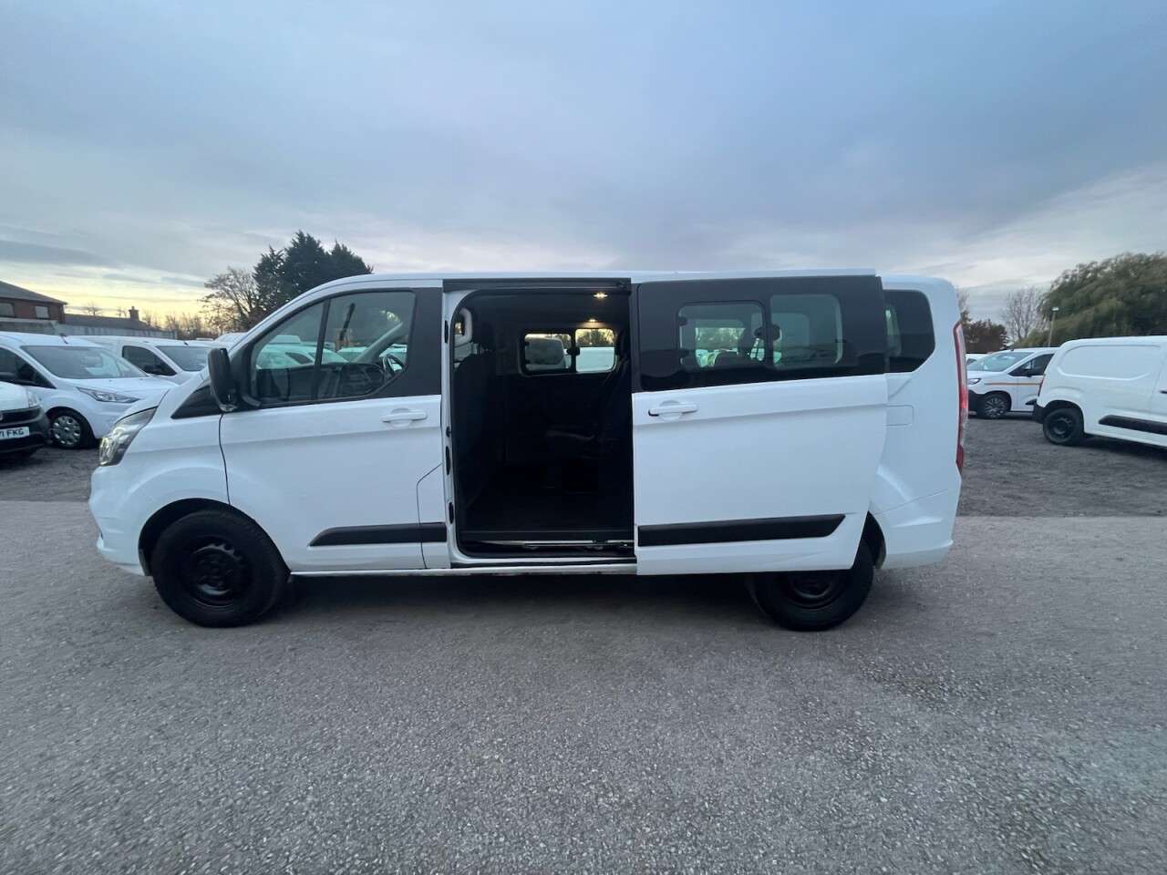 2021 FORD TOURNEO CUSTOM 2021 FORD TOURNEO CUSTOM