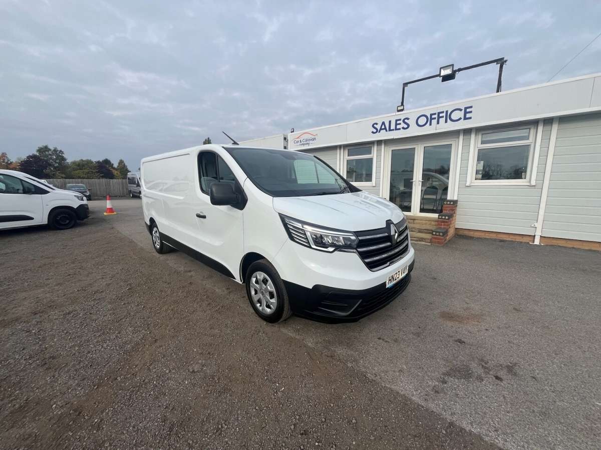 Check out this Renault Trafic 2023 Diesel Manual