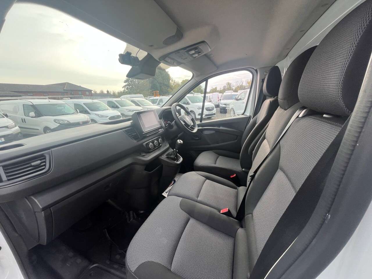 2023 RENAULT TRAFIC 2023 RENAULT TRAFIC