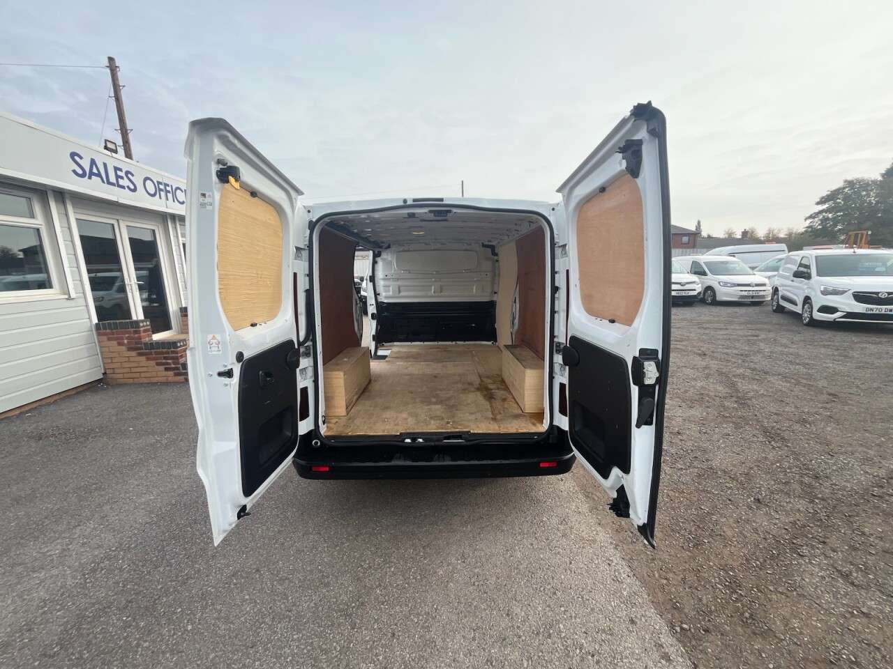 2023 RENAULT TRAFIC 2023 RENAULT TRAFIC