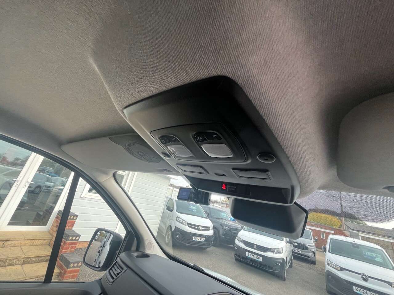 2023 RENAULT TRAFIC 2023 RENAULT TRAFIC