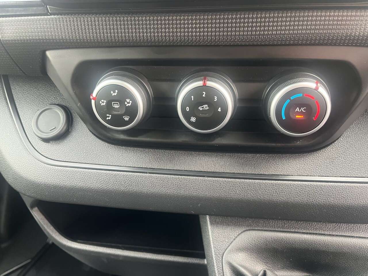 2023 RENAULT TRAFIC 2023 RENAULT TRAFIC