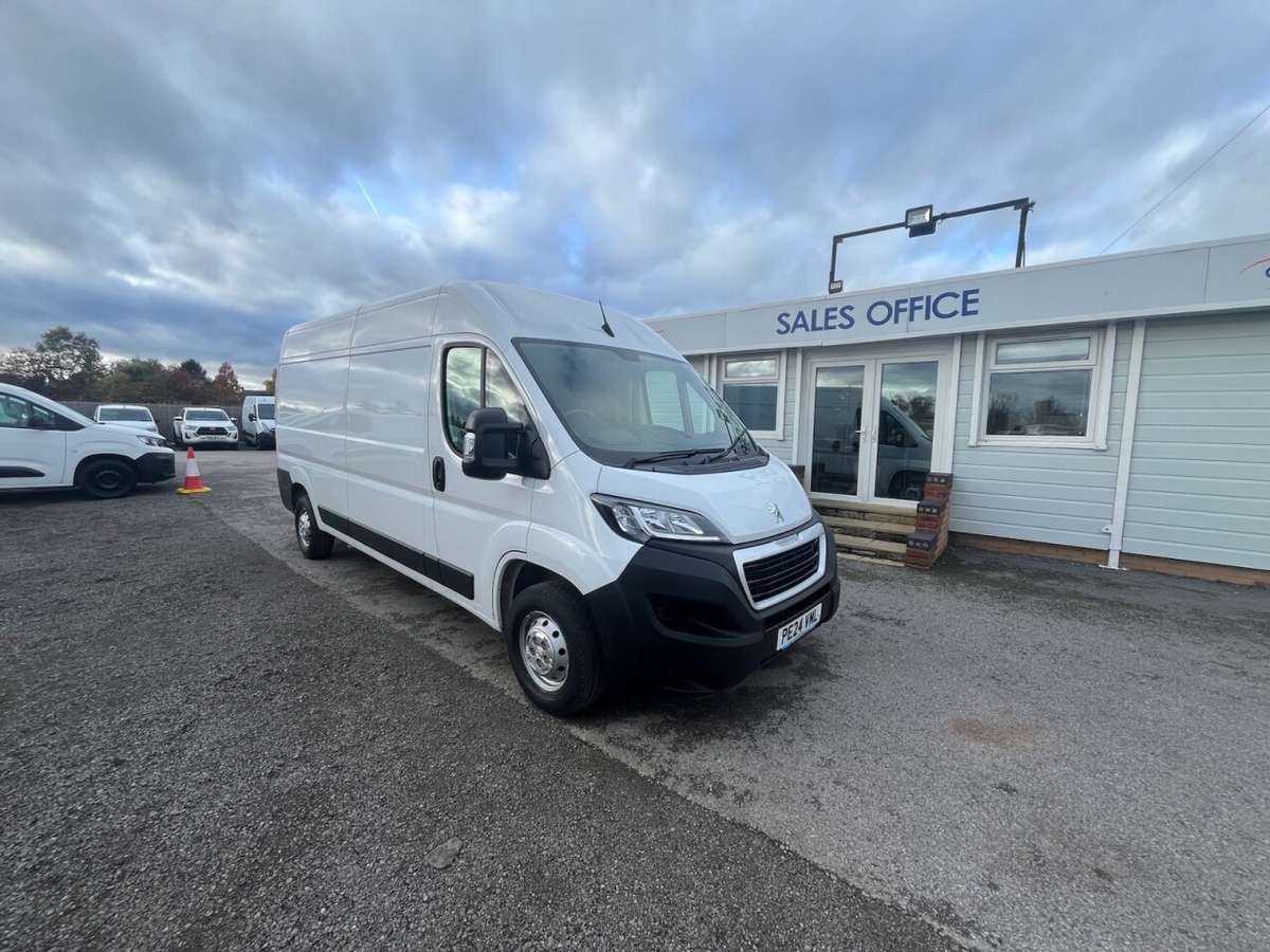 Check out this Peugeot Boxer 2024 Diesel Manual