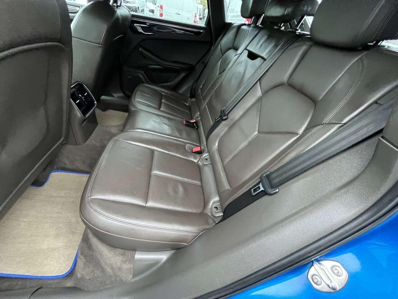 2015 PORSCHE MACAN 2015 PORSCHE MACAN