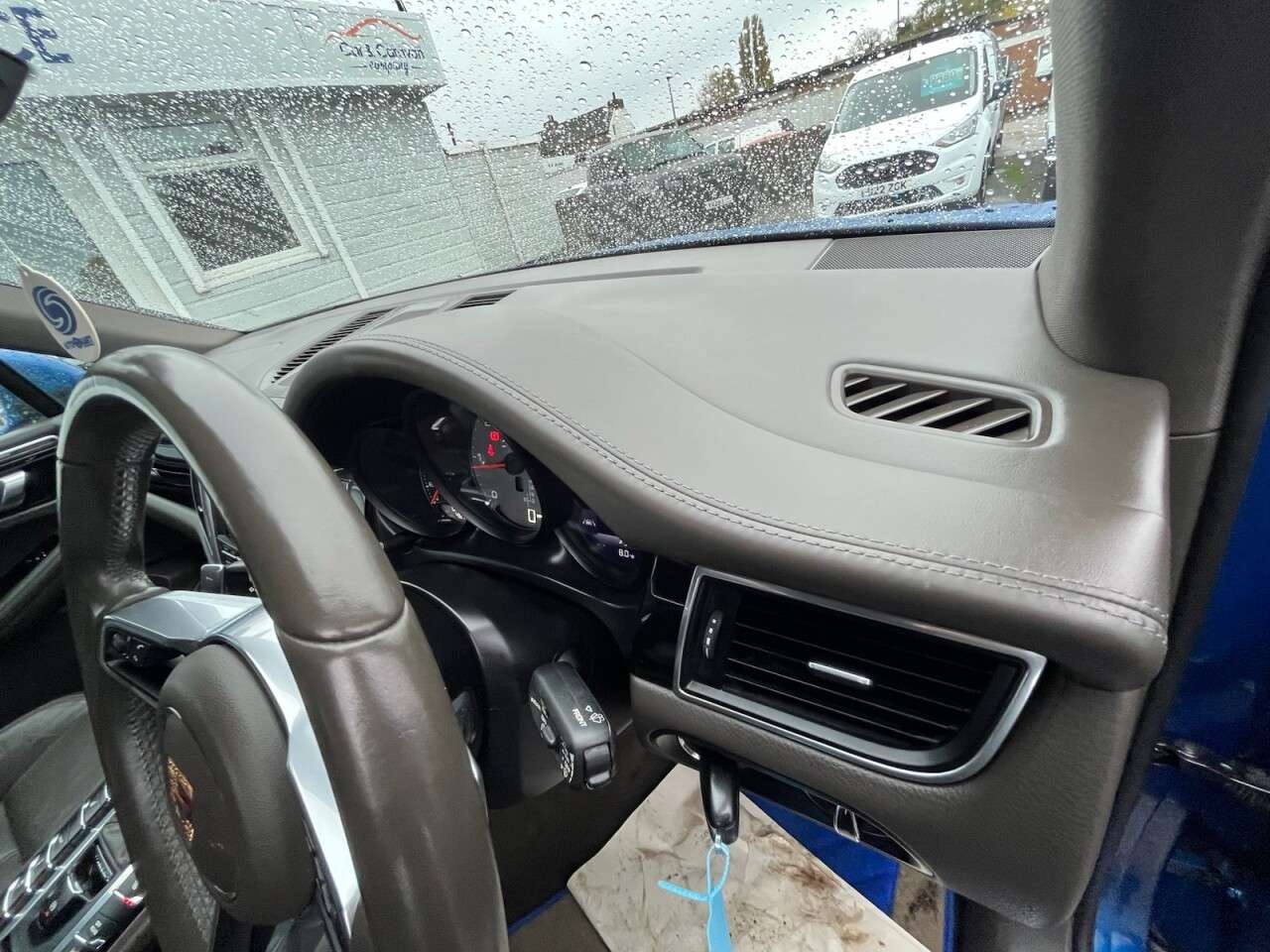 2015 PORSCHE MACAN 2015 PORSCHE MACAN