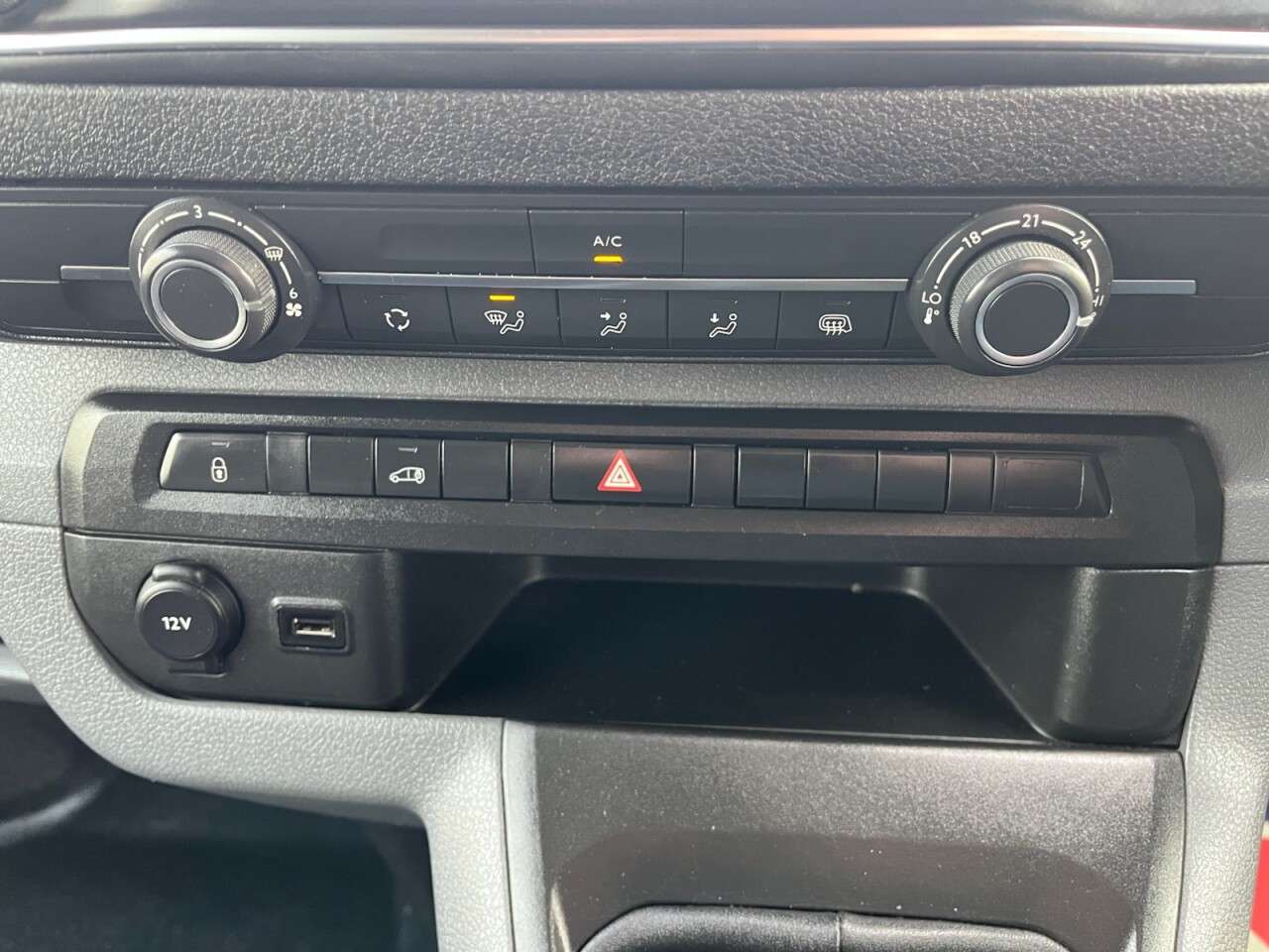 2022 VAUXHALL VIVARO 2022 VAUXHALL VIVARO