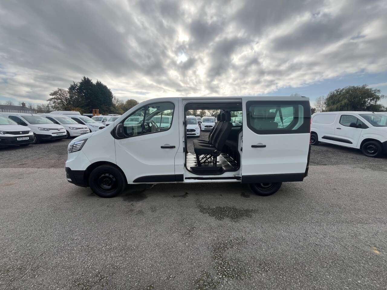 2022 RENAULT TRAFIC 2022 RENAULT TRAFIC
