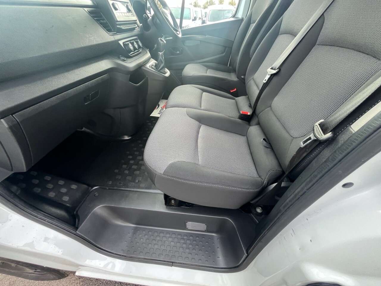 2022 RENAULT TRAFIC 2022 RENAULT TRAFIC