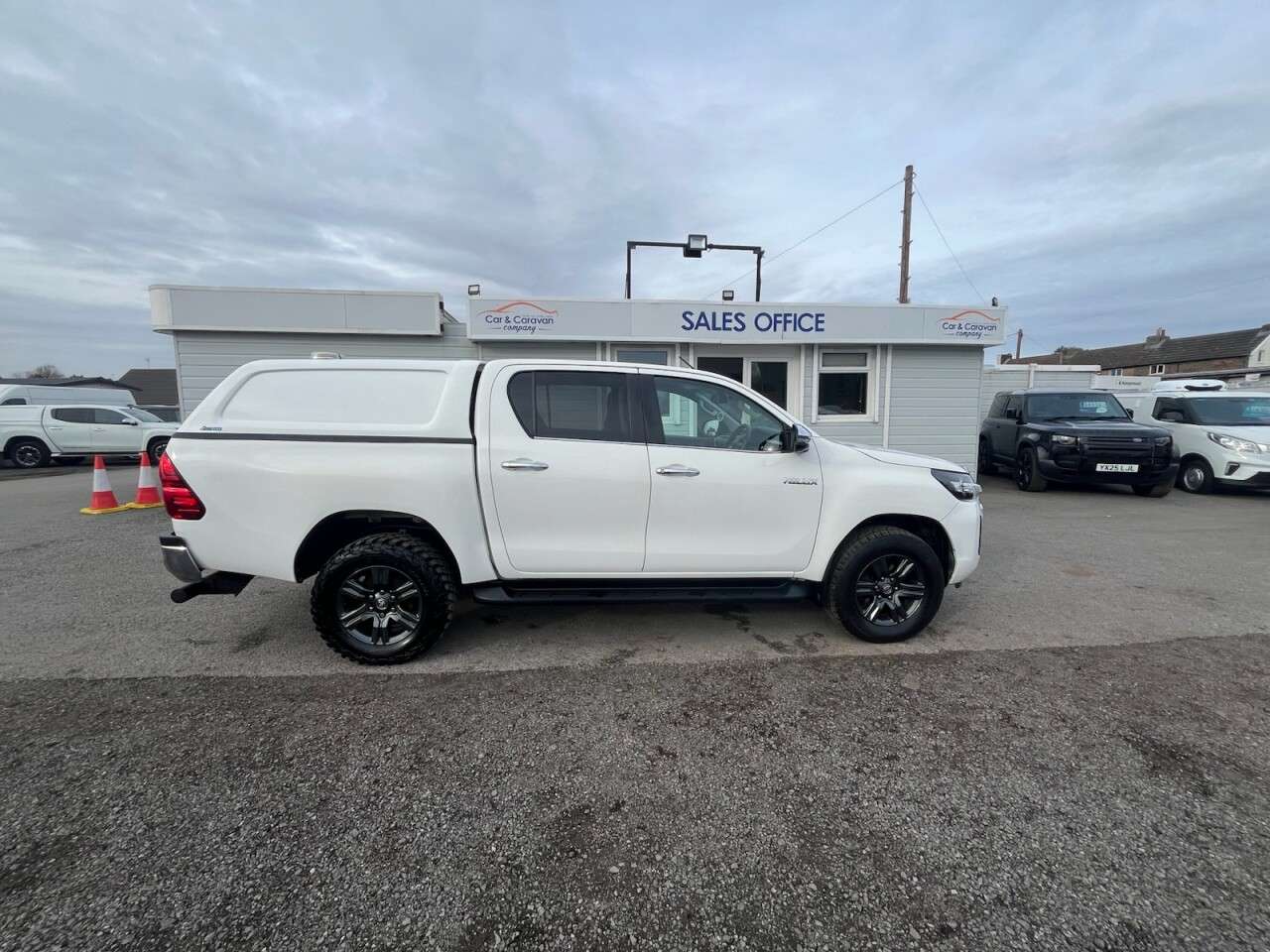 2021 TOYOTA HI-LUX 2021 TOYOTA HI-LUX