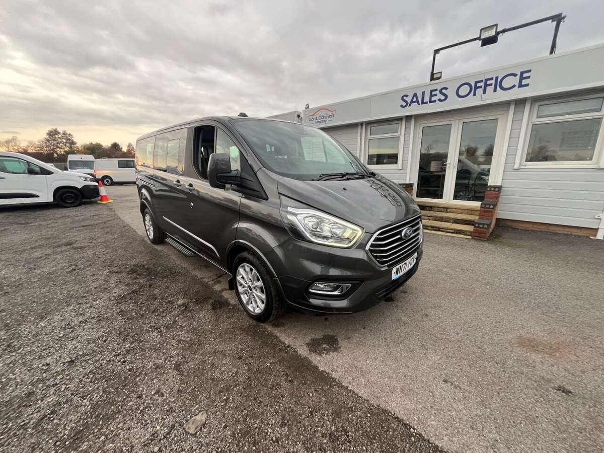 Check out this Ford Tourneo Custom 2021 Diesel Manual