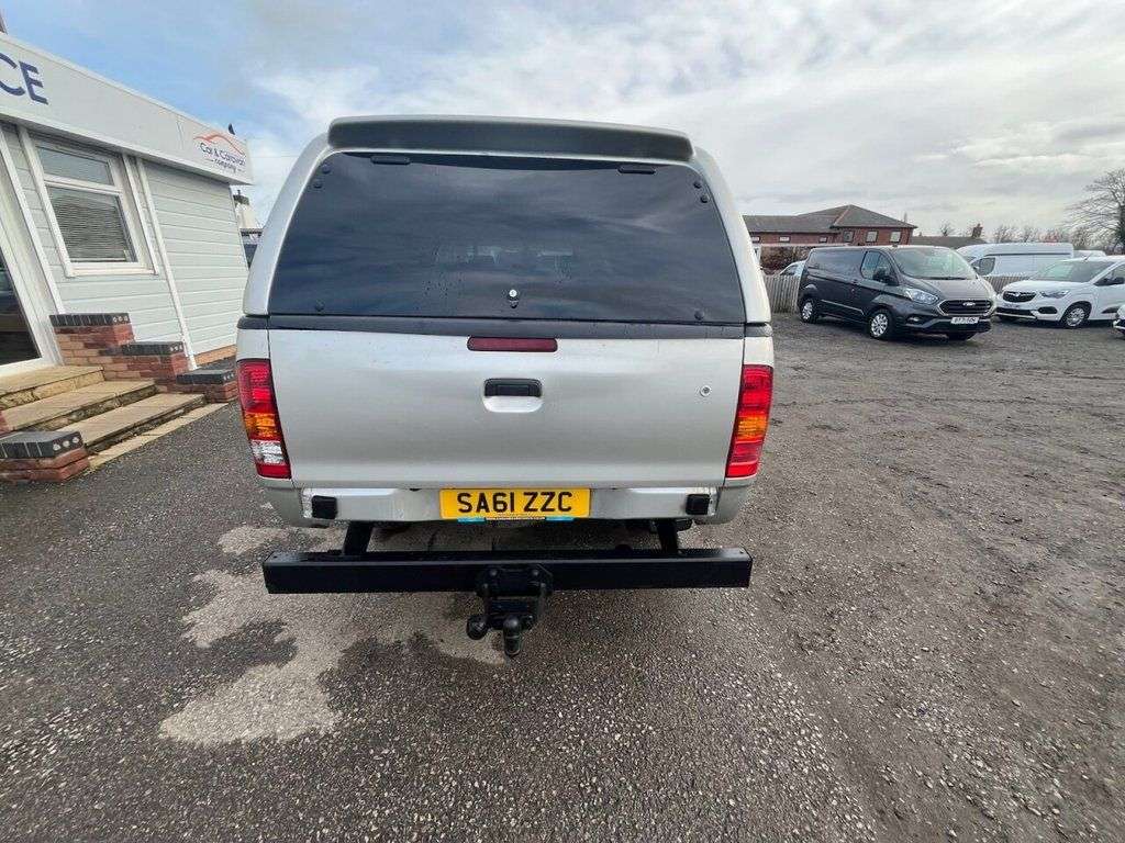 2011 TOYOTA HI-LUX 2011 TOYOTA HI-LUX