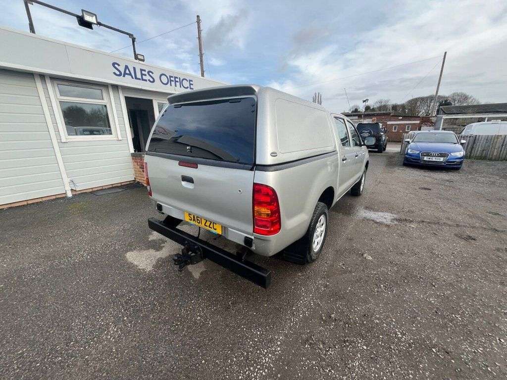 2011 TOYOTA HI-LUX 2011 TOYOTA HI-LUX