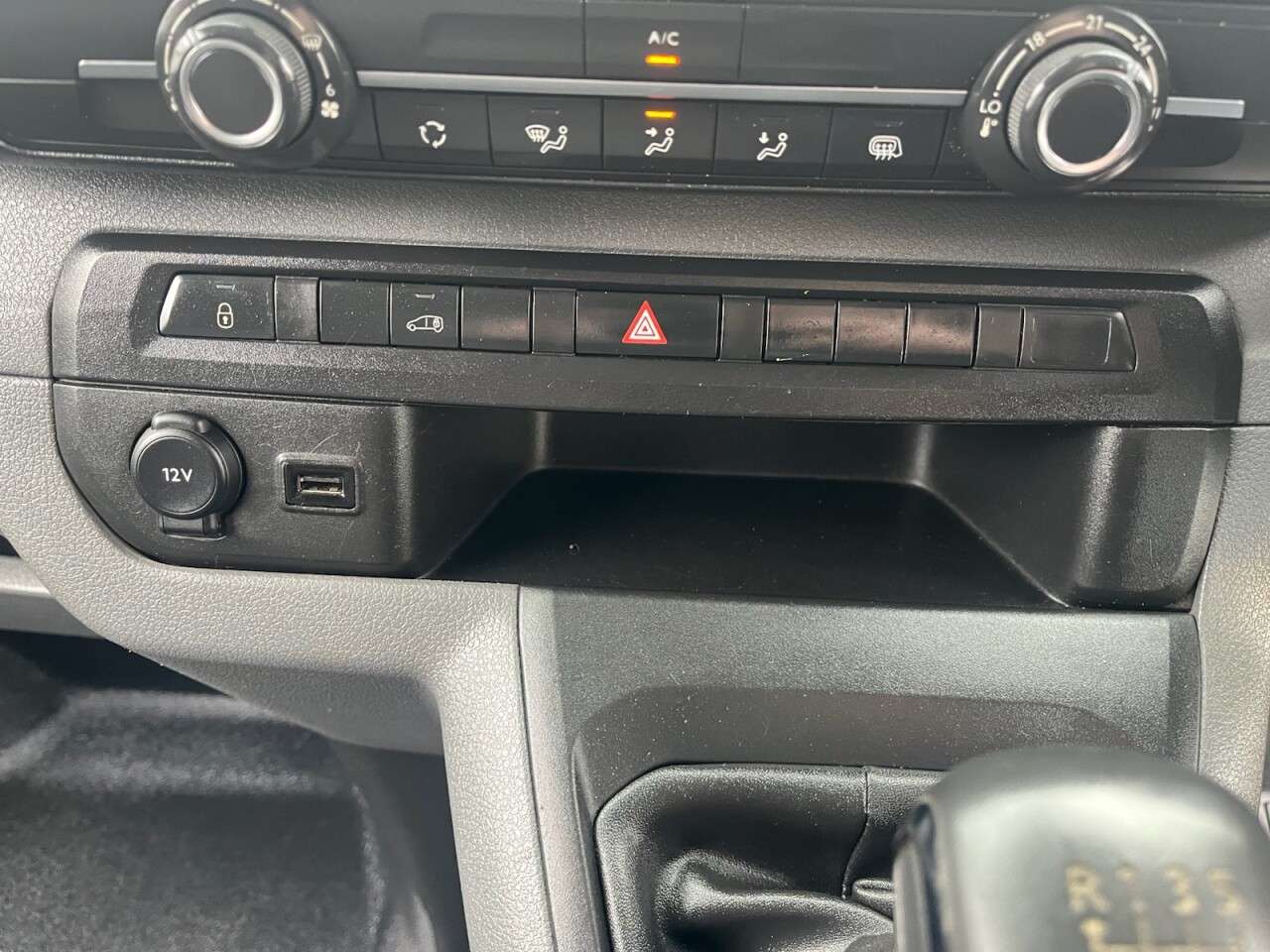 2022 VAUXHALL VIVARO 2022 VAUXHALL VIVARO