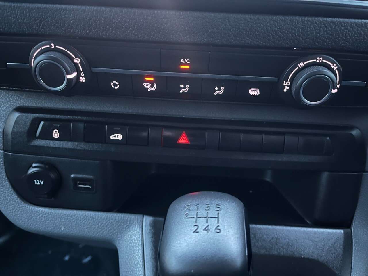 2022 VAUXHALL VIVARO 2022 VAUXHALL VIVARO