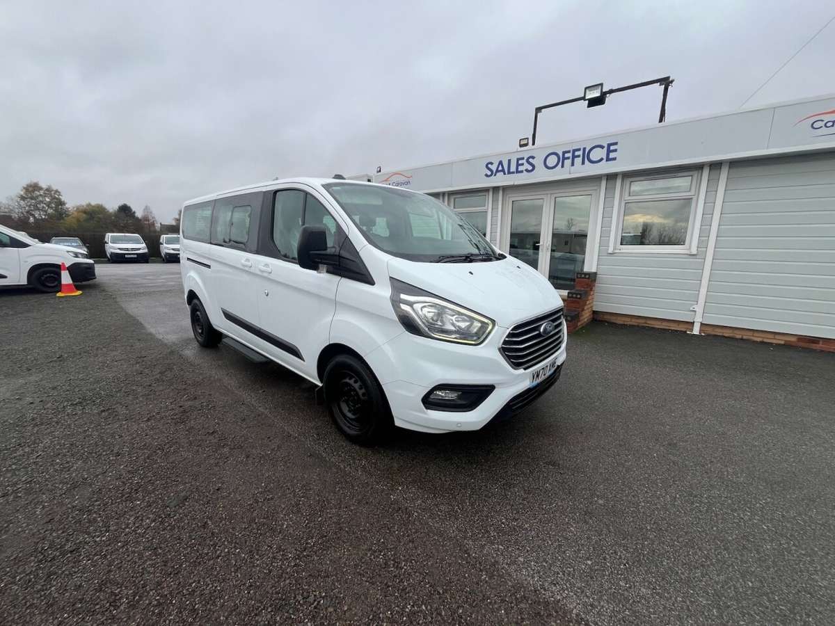 Check out this Ford Tourneo Custom 2021 Diesel Manual