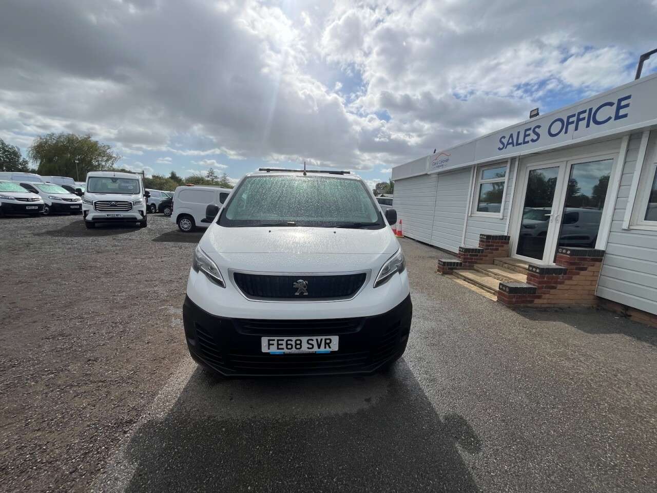 A 2018 PEUGEOT EXPERT 2.0 BlueHDi 1400 S Compact Panel Van 6dr Diesel Manual SWB Euro 6 (s/s) (12 A 2018 PEUGEOT EXPERT 2.0 BlueHDi 1400 S Compact Panel Van 6dr Diesel Manual SWB Euro 6 (s/s) (12