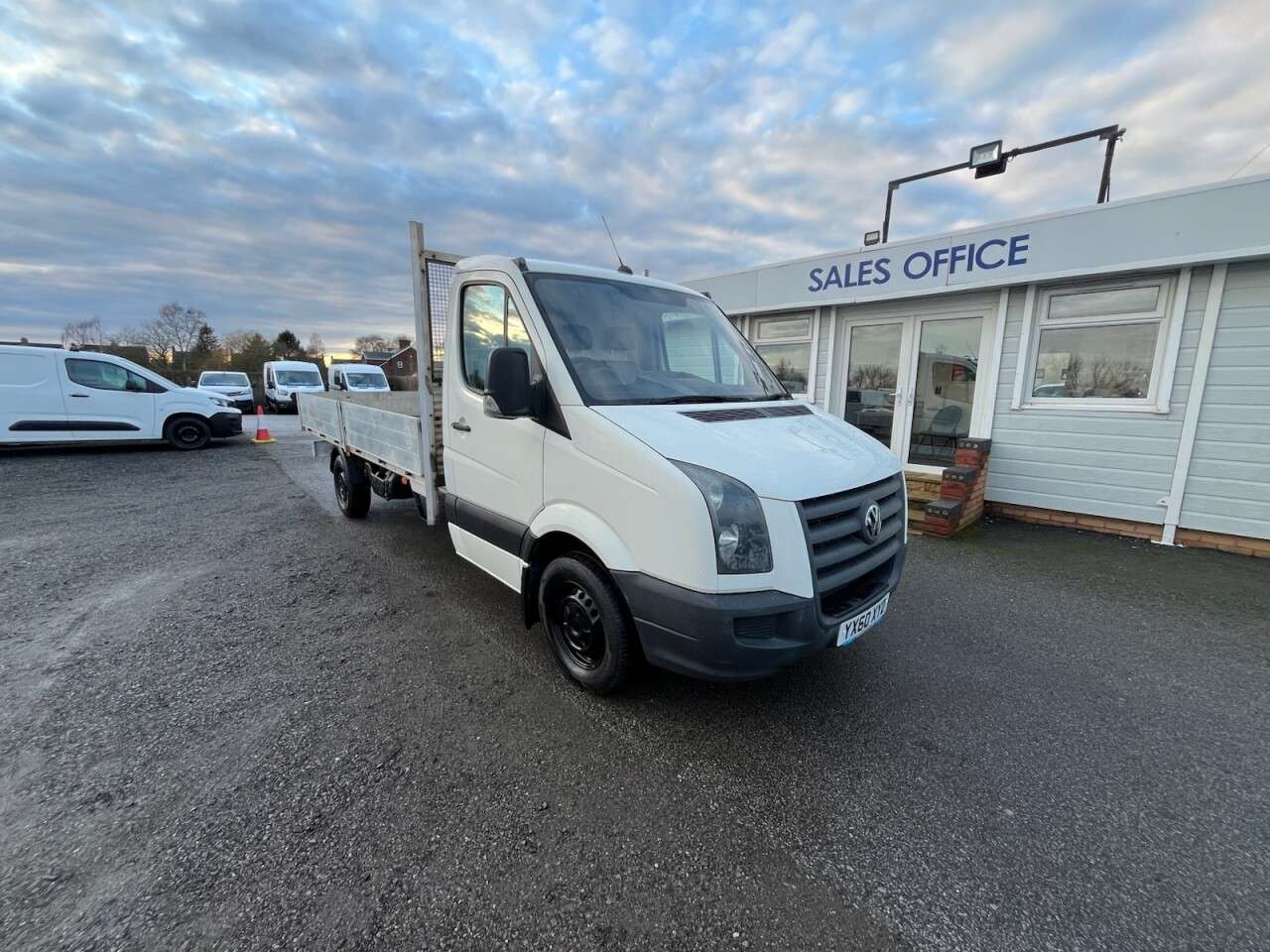 A 2010 VOLKSWAGEN CRAFTER CR35 BLUE TDI C/C A 2010 VOLKSWAGEN CRAFTER CR35 BLUE TDI C/C