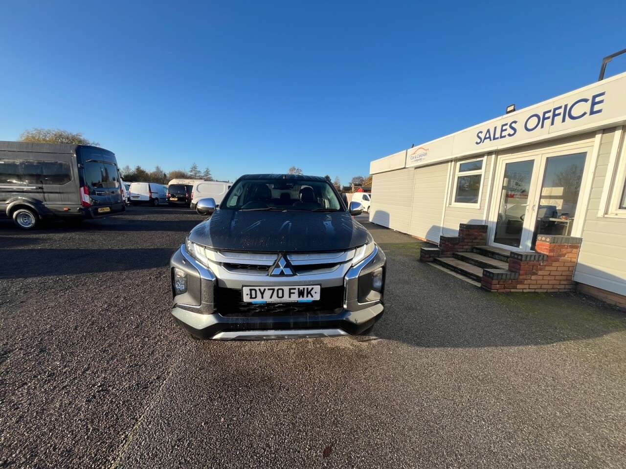 A 2020 MITSUBISHI L200 2.2 DI-D DC Barbarian Pickup Double Cab 4dr Diesel Auto 4WD Euro 6 (s/s) (1 A 2020 MITSUBISHI L200 2.2 DI-D DC Barbarian Pickup Double Cab 4dr Diesel Auto 4WD Euro 6 (s/s) (1