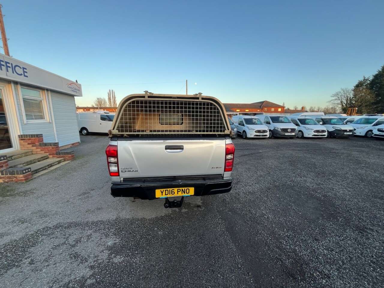 2016 ISUZU D-MAX 2016 ISUZU D-MAX