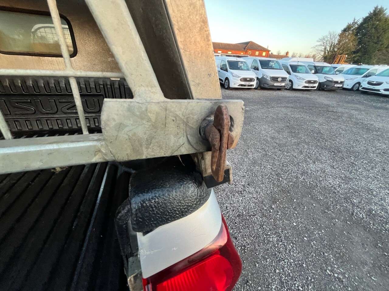 2016 ISUZU D-MAX 2016 ISUZU D-MAX