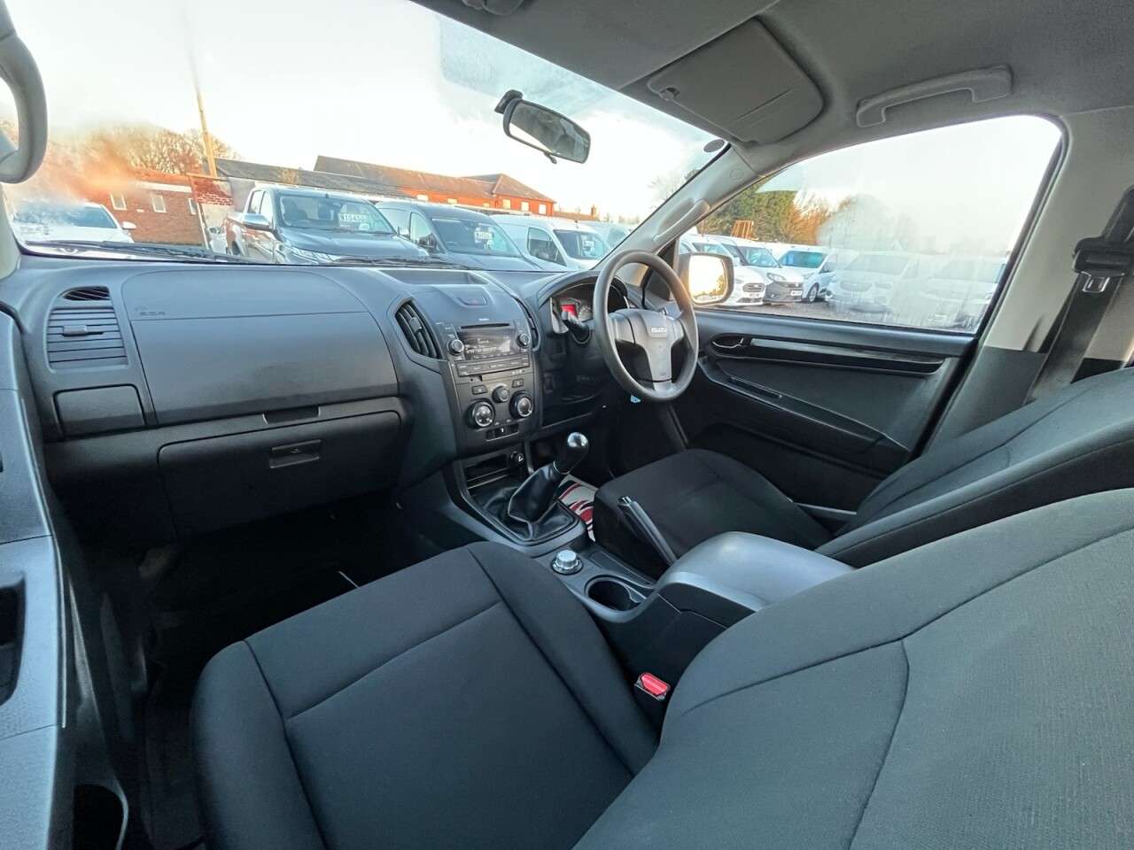 2016 ISUZU D-MAX 2016 ISUZU D-MAX