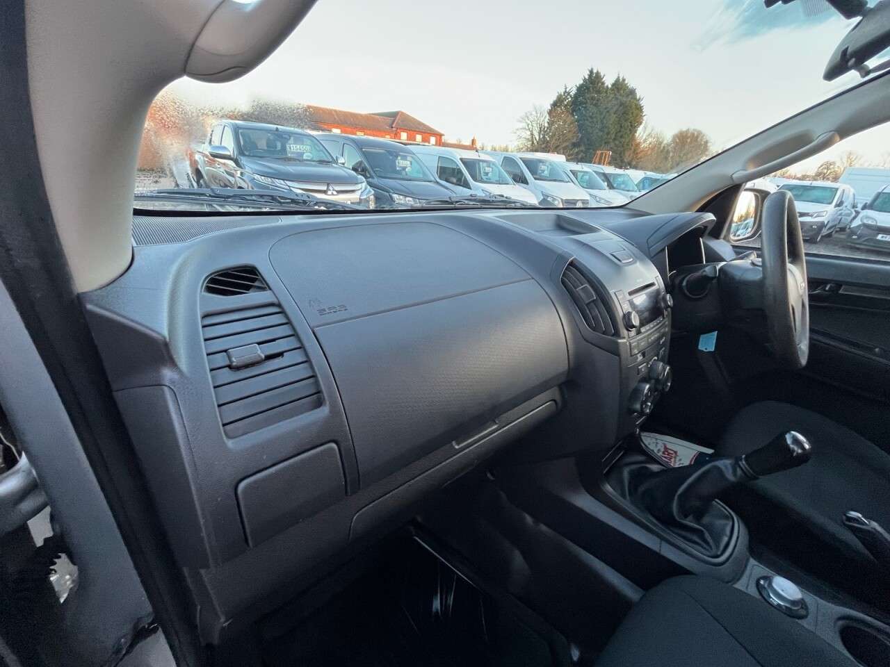 2016 ISUZU D-MAX 2016 ISUZU D-MAX