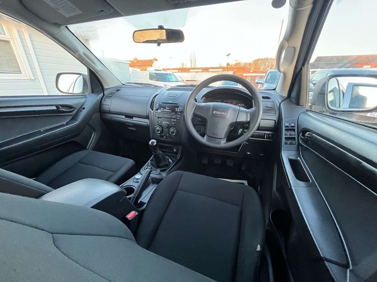 2016 ISUZU D-MAX 2016 ISUZU D-MAX