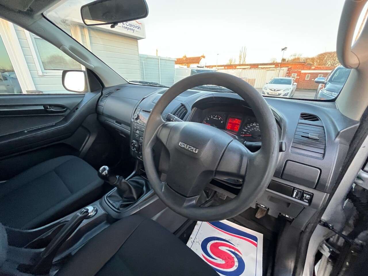 2016 ISUZU D-MAX 2016 ISUZU D-MAX