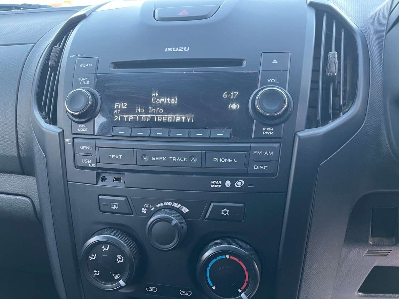 2016 ISUZU D-MAX 2016 ISUZU D-MAX