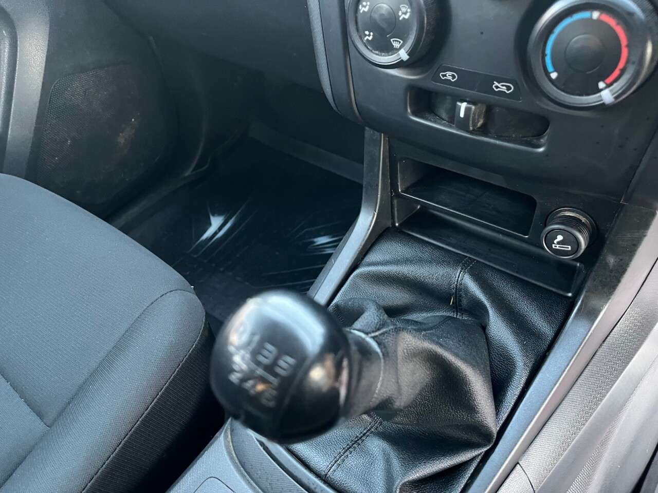 2016 ISUZU D-MAX 2016 ISUZU D-MAX