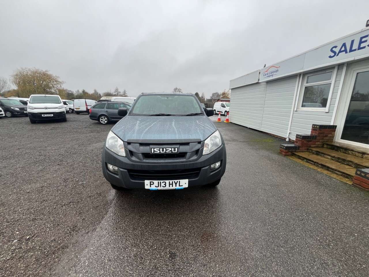 2013 ISUZU D-MAX 2013 ISUZU D-MAX