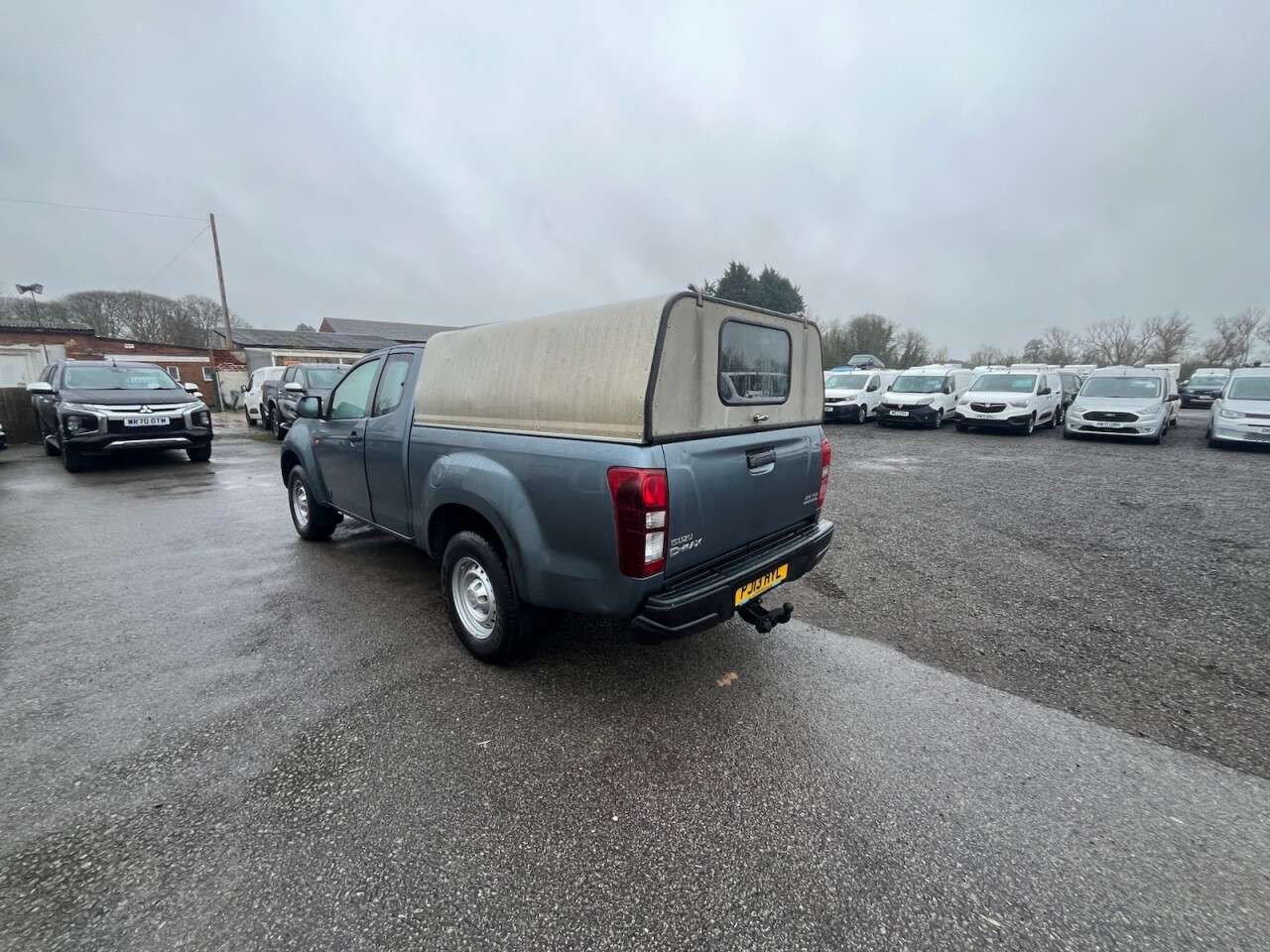 2013 ISUZU D-MAX 2013 ISUZU D-MAX