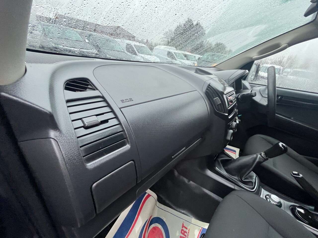 2013 ISUZU D-MAX 2013 ISUZU D-MAX